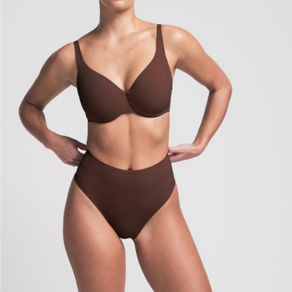 SKIMS Other - SKIMS SMOOTHING INTIMATES UNLINED MINIMIZER BRA NWT 34DDDD